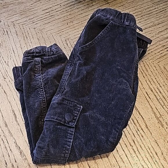 Black corduroy joggers size 6 - Picture 10 of 10